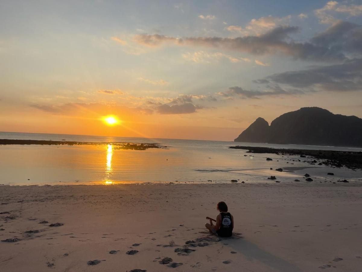 Supersuck Hotel Maluk Bagian luar foto